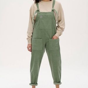 Lucy and Yak Organic Corduroy Dungarees in Greenbay. Size US8
